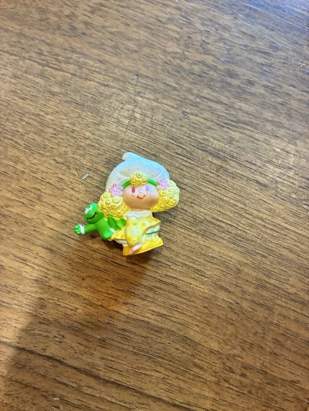 Strawberry Shortcake Lemon Meringue Miniature Figurine with Frappe Frog